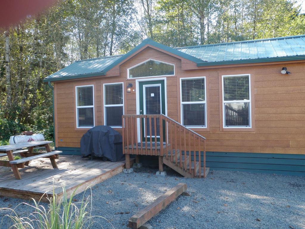 Seaside Camping Resort Cottage 9 Room photo